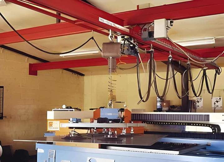 Inverted overhead chain monorail conveyor